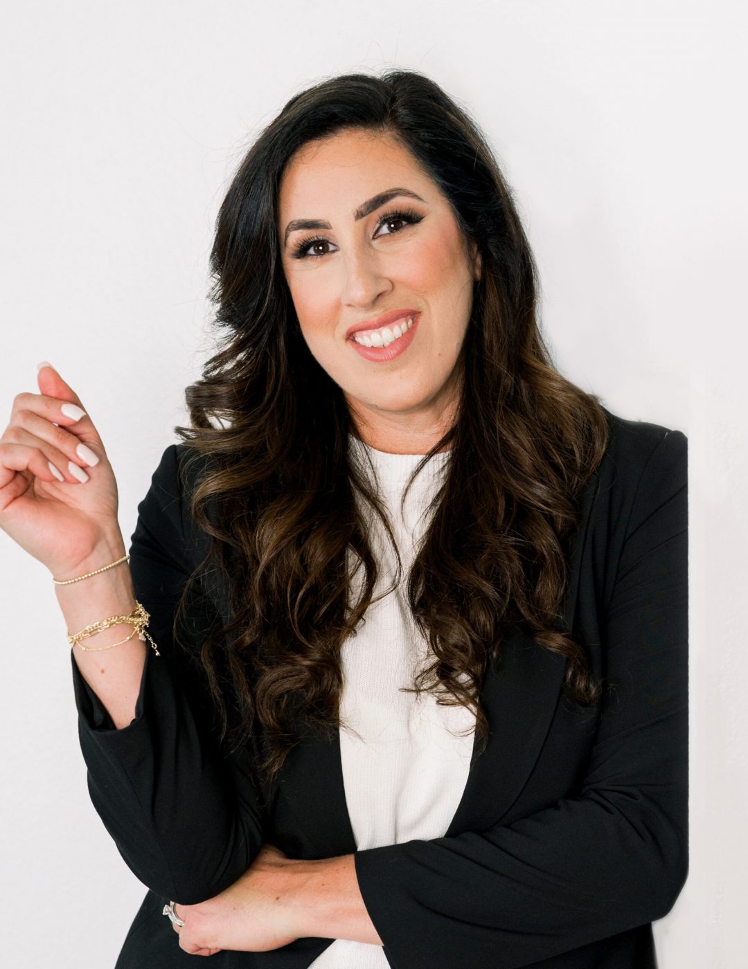 Headshot of Renee Gilmete | Realtor at SimpliHŌM | Rowan Photography